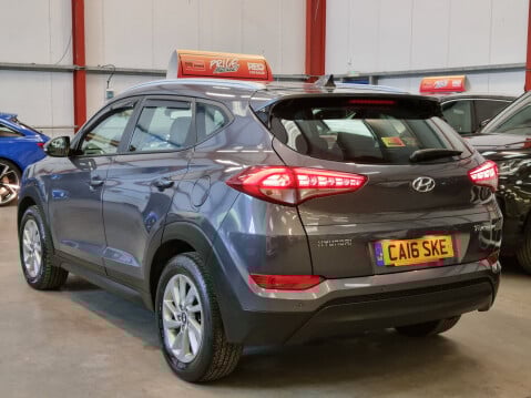 Hyundai TUCSON CRDI SE NAV BLUE DRIVE 6