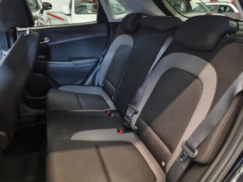 Hyundai KONA PREMIUM 18