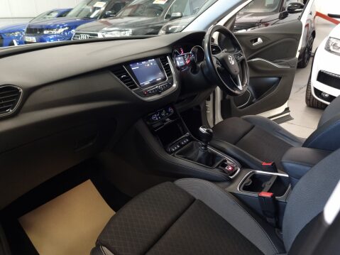 Vauxhall Grandland X BUSINESS EDITION NAV 12