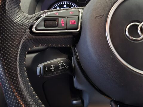 Audi Q3 TFSI S LINE EDITION 20