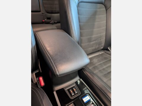 Mitsubishi Outlander PHEV JURO 20