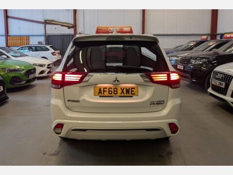 Mitsubishi Outlander PHEV JURO 5