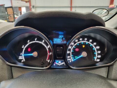 Ford Fiesta ZETEC 21