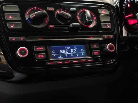 Volkswagen Up MOVE UP 17