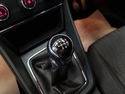 SEAT Leon TDI SE TECHNOLOGY 18
