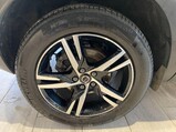 Volvo XC40 2.0 B3 MHEV Plus DCT Auto Euro 6 (s/s) 5dr 5