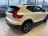 Volvo XC40 2.0 B3 MHEV Plus DCT Auto Euro 6 (s/s) 5dr 8