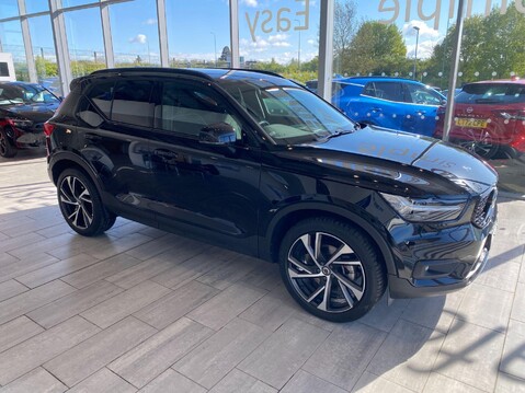 Volvo XC40 2.0 B4 MHEV R-Design Pro DCT Auto Euro 6 (s/s) 5dr 4