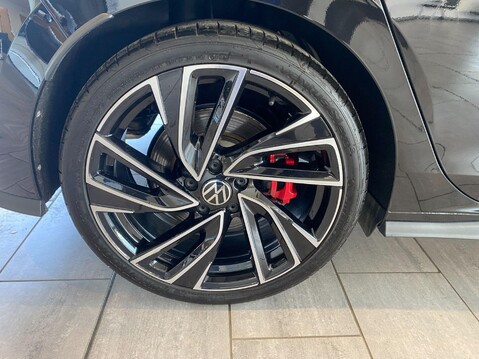 Volkswagen Golf 2.0 TSI GTI DSG Euro 6 (s/s) 5dr 5
