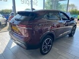 Nissan Qashqai 1.3 DIG-T MHEV Tekna XTRON Euro 6 (s/s) 5dr 8