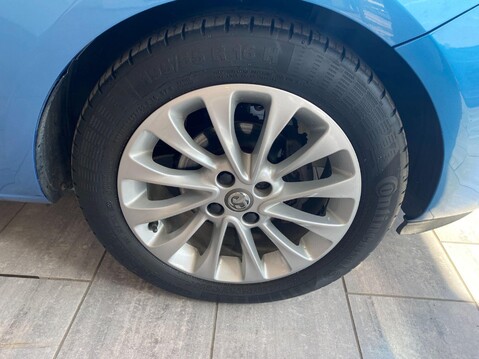 Vauxhall Corsa 1.4i ecoTEC SE Nav Auto Euro 6 5dr 4