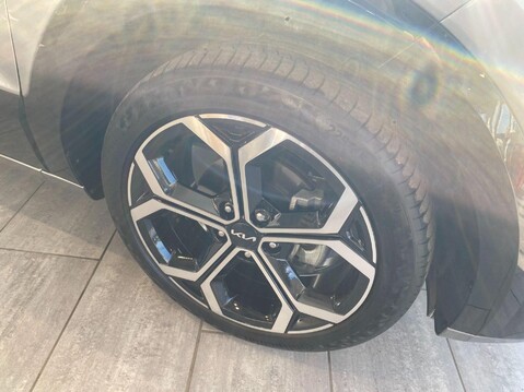 Kia Niro 1.6h GDi 3 DCT Euro 6 (s/s) 5dr 12