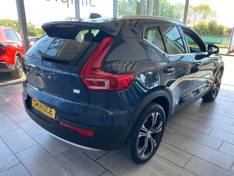 Volvo XC40 1.5h T4 Recharge 10.7kWh Inscription Auto Euro 6 (s/s) 5dr 8