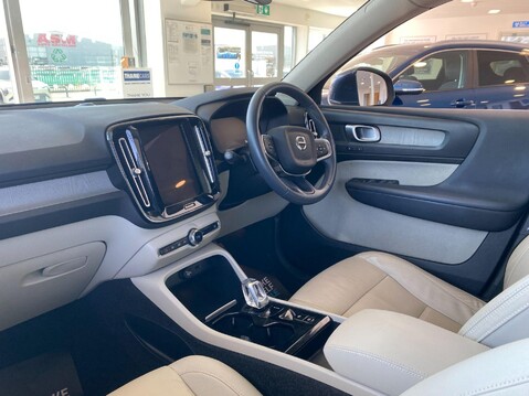 Volvo XC40 1.5h T4 Recharge 10.7kWh Inscription Auto Euro 6 (s/s) 5dr 16