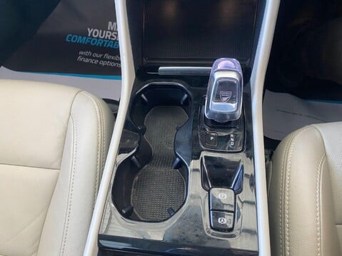 Volvo XC40 1.5h T4 Recharge 10.7kWh Inscription Auto Euro 6 (s/s) 5dr 30