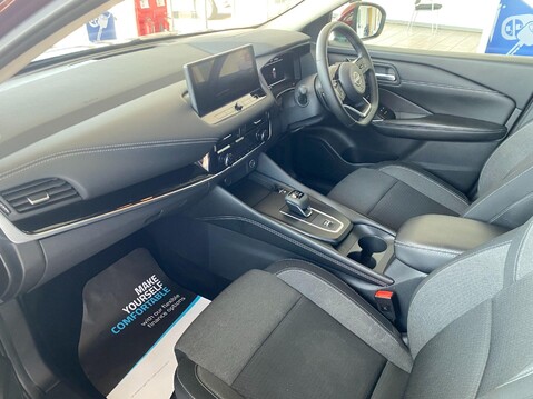 Nissan Qashqai 1.3 DIG-T MHEV N-Connecta XTRON Euro 6 (s/s) 5dr 22