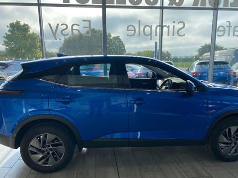 Nissan Qashqai 1.3 DIG-T MHEV Acenta Premium XTRON Euro 6 (s/s) 5dr 7