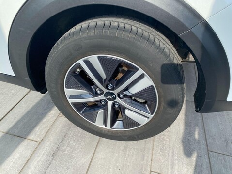 Kia Niro 1.6 GDi 2 DCT Euro 6 (s/s) 5dr 8