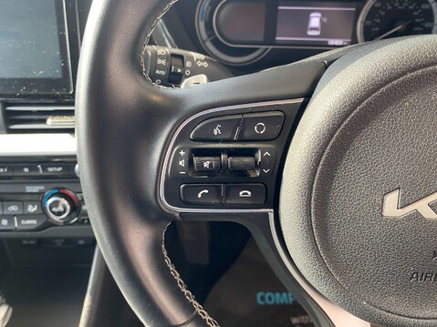 Kia Niro 1.6 GDi 2 DCT Euro 6 (s/s) 5dr 23