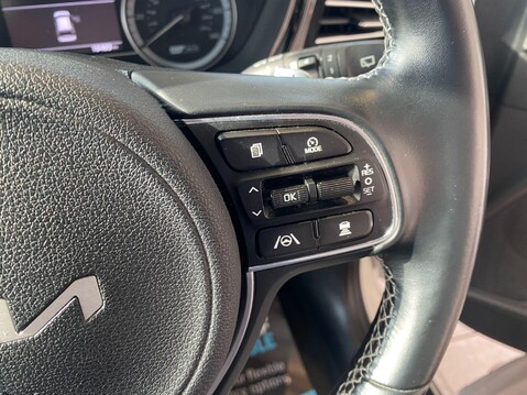 Kia Niro 1.6 GDi 2 DCT Euro 6 (s/s) 5dr 24