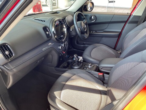 Mini Countryman 1.5 Cooper Classic Steptronic Euro 6 (s/s) 5dr 18