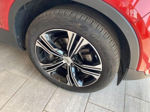 Volvo XC40 2.0 B4 MHEV Inscription Pro Auto Euro 6 (s/s) 5dr 11