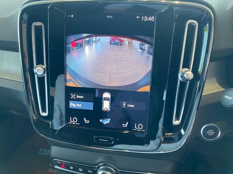 Volvo XC40 2.0 B4 MHEV Inscription Pro Auto Euro 6 (s/s) 5dr 31
