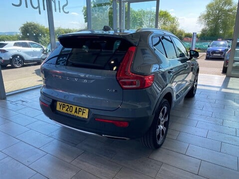 Volvo XC40 2.0 T4 Inscription Auto AWD Euro 6 (s/s) 5dr 5
