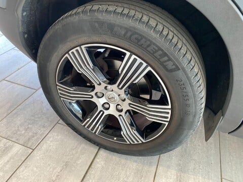 Volvo XC40 2.0 T4 Inscription Auto AWD Euro 6 (s/s) 5dr 12
