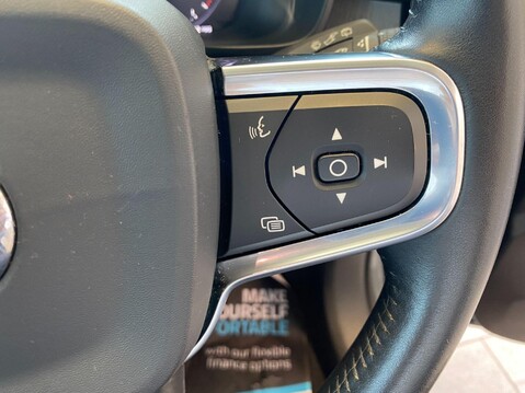 Volvo XC40 2.0 T4 Inscription Auto AWD Euro 6 (s/s) 5dr 26