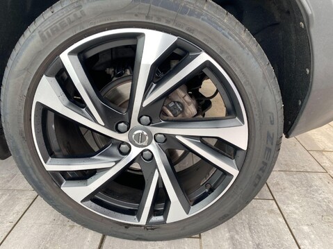 Volvo XC40 1.5 T3 R-Design Pro Auto Euro 6 (s/s) 5dr 14