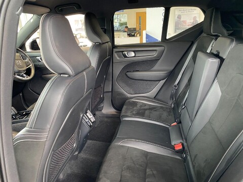 Volvo XC40 1.5 T3 R-Design Pro Auto Euro 6 (s/s) 5dr 16