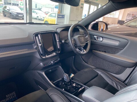 Volvo XC40 1.5h T5 Twin Engine Recharge 10.7kWh R-Design Pro Auto Euro 6 (s/s) 5dr 16
