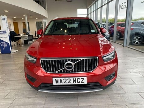 Volvo XC40 2.0 B4 MHEV Inscription Pro DCT Auto Euro 6 (s/s) 5dr