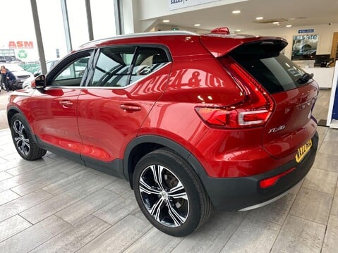 Volvo XC40 2.0 B4 MHEV Inscription Pro DCT Auto Euro 6 (s/s) 5dr 12