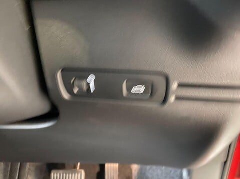 Volvo XC40 2.0 B4 MHEV Inscription Pro DCT Auto Euro 6 (s/s) 5dr 21