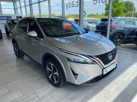 Nissan Qashqai 1.3 DIG-T MHEV N-Connecta XTRON Euro 6 (s/s) 5dr 3