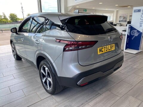 Nissan Qashqai 1.3 DIG-T MHEV N-Connecta XTRON Euro 6 (s/s) 5dr 7
