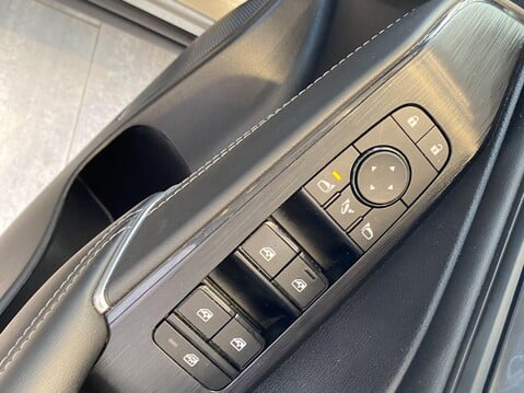 Nissan Qashqai 1.3 DIG-T MHEV N-Connecta XTRON Euro 6 (s/s) 5dr 19