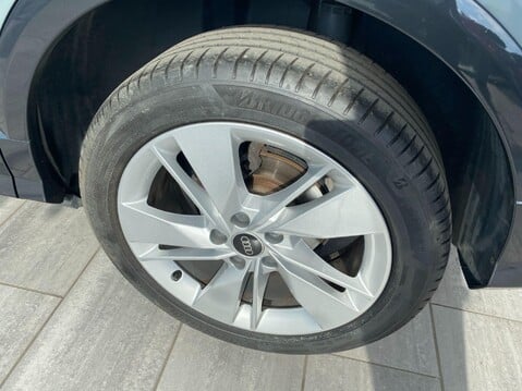 Audi Q2 1.5 TFSI CoD 35 S line S Tronic Euro 6 (s/s) 5dr 8