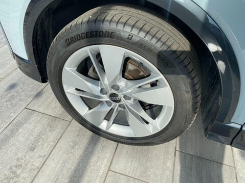 Audi Q2 1.5 TFSI CoD 35 S line S Tronic Euro 6 (s/s) 5dr 9
