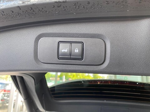 Nissan Qashqai 1.3 DIG-T MHEV Tekna XTRON Euro 6 (s/s) 5dr 16