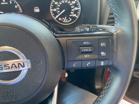 Nissan Qashqai 1.3 DIG-T MHEV Acenta Premium Euro 6 (s/s) 5dr 21