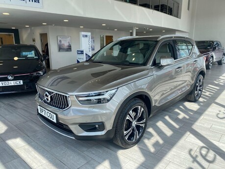 Volvo XC40 2.0 B4 MHEV Inscription Pro DCT Auto Euro 6 (s/s) 5dr