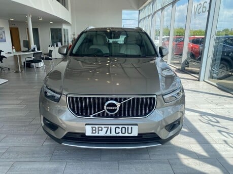 Volvo XC40 2.0 B4 MHEV Inscription Pro DCT Auto Euro 6 (s/s) 5dr