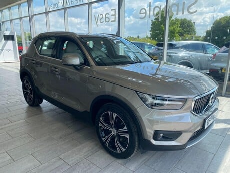 Volvo XC40 2.0 B4 MHEV Inscription Pro DCT Auto Euro 6 (s/s) 5dr