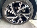 Volkswagen Golf 1.5 eTSI MHEV R-Line DSG Euro 6 (s/s) 5dr 4