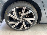 Volkswagen Golf 1.5 eTSI MHEV R-Line DSG Euro 6 (s/s) 5dr 5