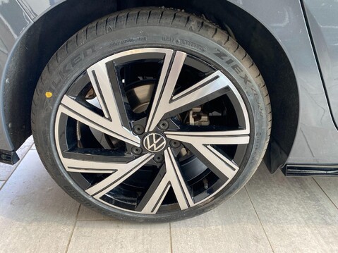Volkswagen Golf 1.5 eTSI MHEV R-Line DSG Euro 6 (s/s) 5dr 5