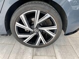Volkswagen Golf 1.5 eTSI MHEV R-Line DSG Euro 6 (s/s) 5dr 11
